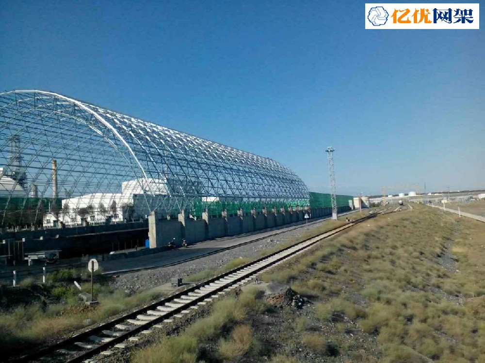 克拉玛依中石油独山子石化干煤棚网架
